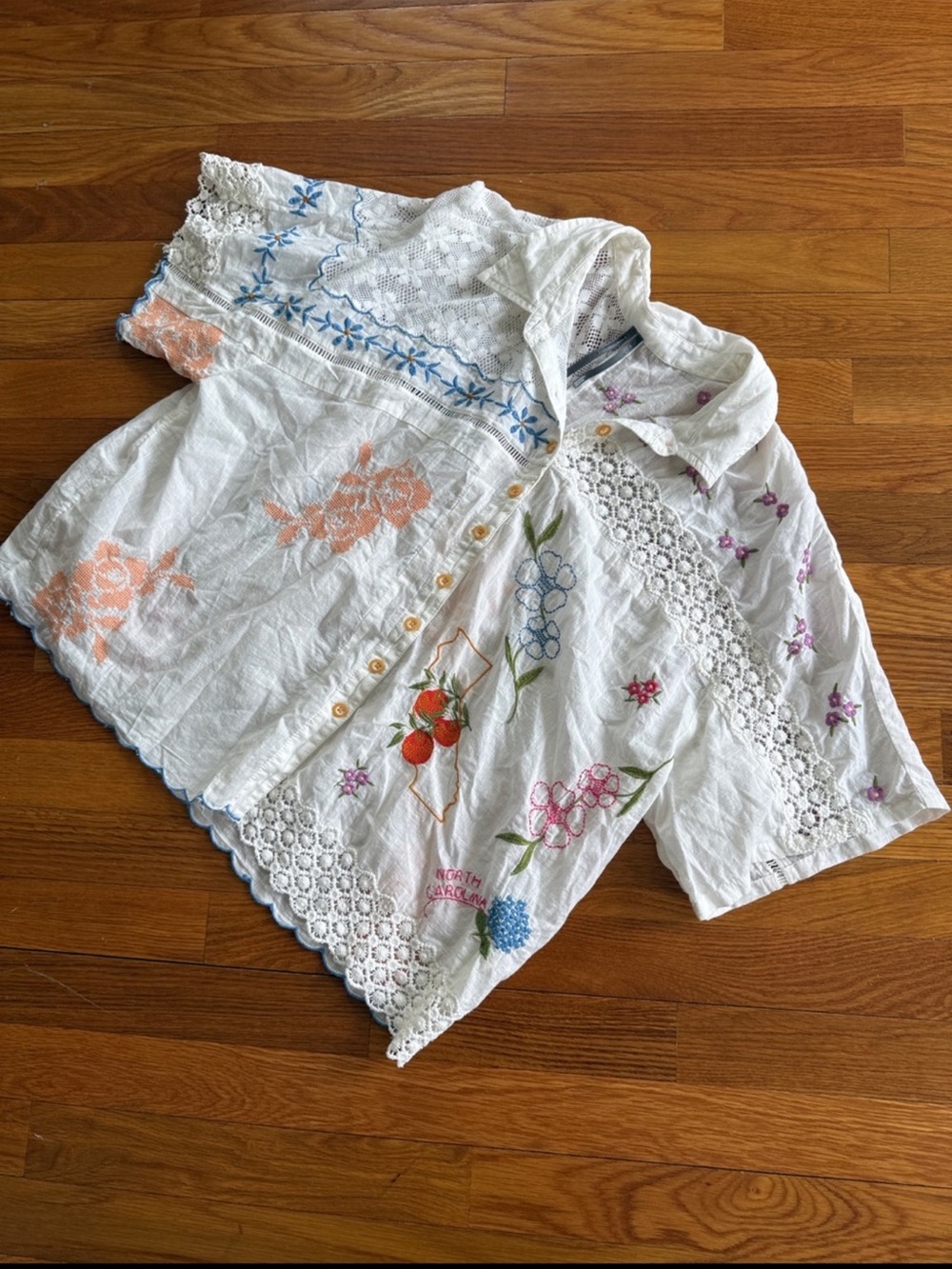 By Anthropologie 100% Cotton Embroidered Buttondown Shirt Size L - Picture 5 of 11